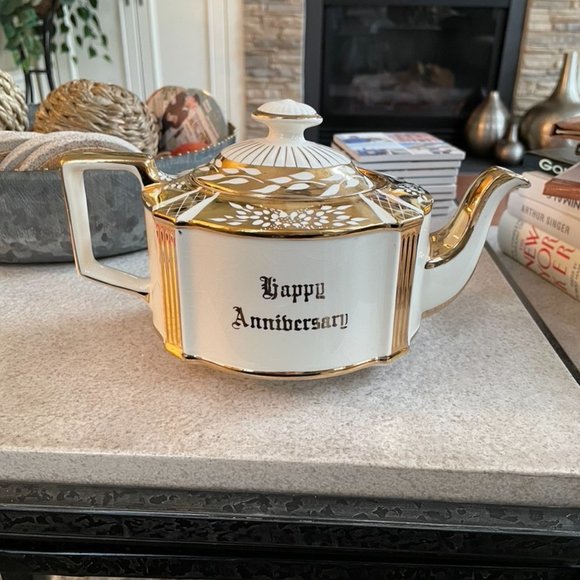 Rare Vtg Sadler Oval Happy Anniversary Teapot Gold Trim - Picture 4 of 6